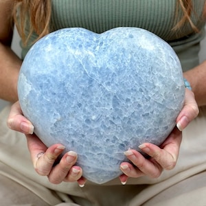 Großes blaues Calcit-Herz - Heilstein für emotionales Gleichgewicht, beruhigende Energie und spirituelles Wachstum, natürliches Wohndekor
