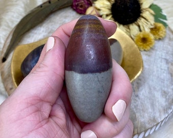 Natural Shiva Lingam Stone, Polished Shiva Crystals from India, Egg-Shaped Palm Stones, Grounding Healing Crystal Gift For Her