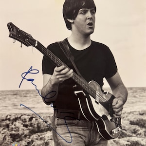 Paul McCartney Original Autographed 8x10 Photo (COA)
