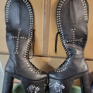 Peter Criss Original Autographed Replica Show Boots (JSA)
