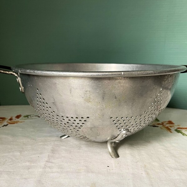 Vintage Colander : 6 Star Larger Circle Round Footed Aluminium 11" Strainer Sieve Pendant Light Shade Rounded Handles 3 Feet - Made in USA