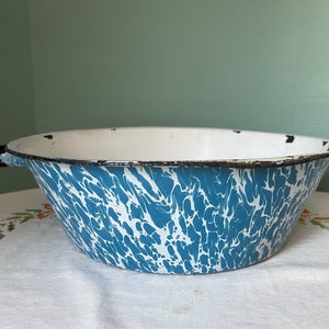 Vintage Wash Pan : Blue Marbled 16&quot; Graniteware Bowl Tub Baby Bath Enamel Black Trim Handles Rustic Decorative Rare Enamelware Wall Display