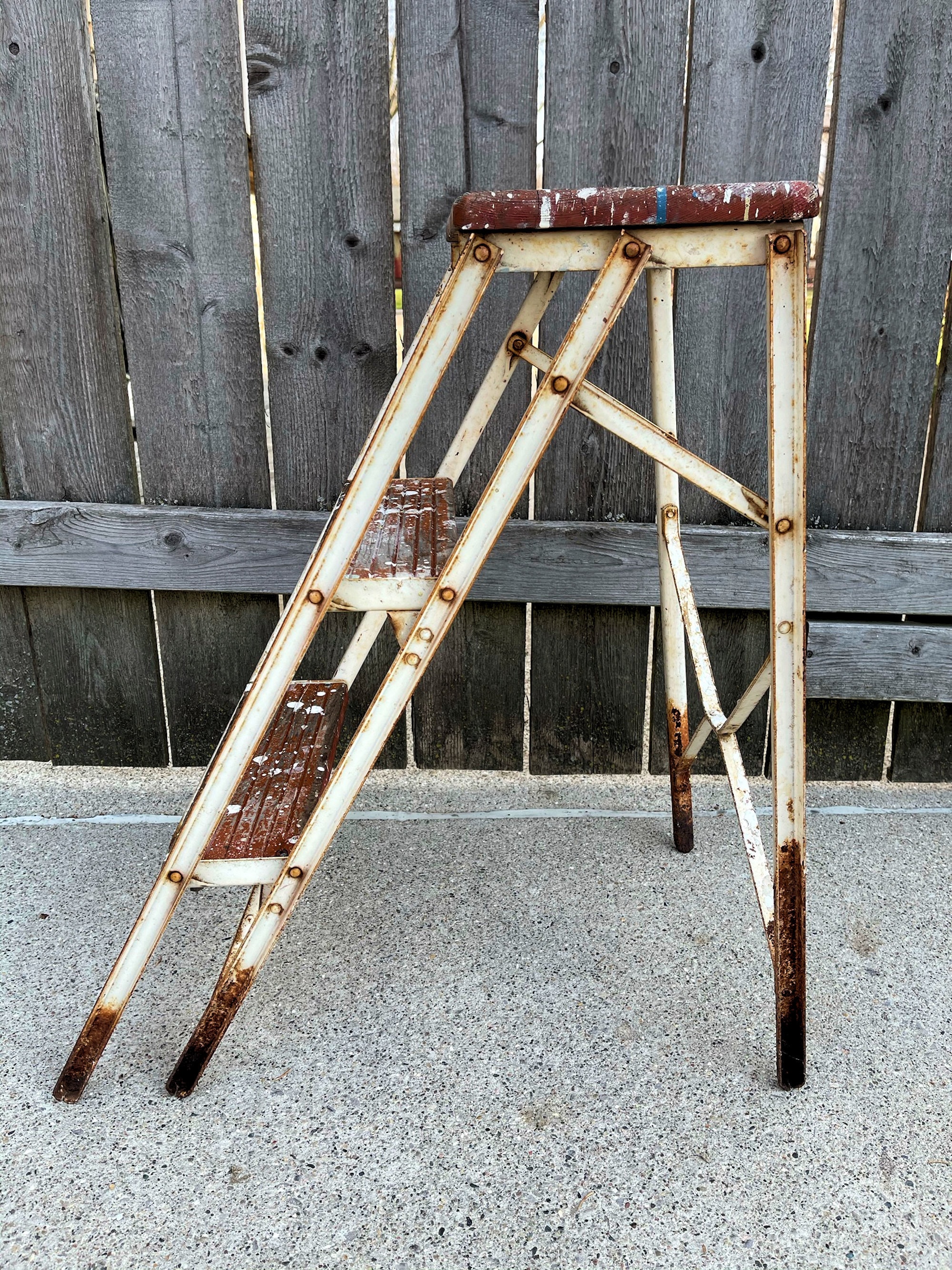 アンティーク雑貨 ladder Vintage Ladder : Small Mini Compact Three Step A Frame Rusty