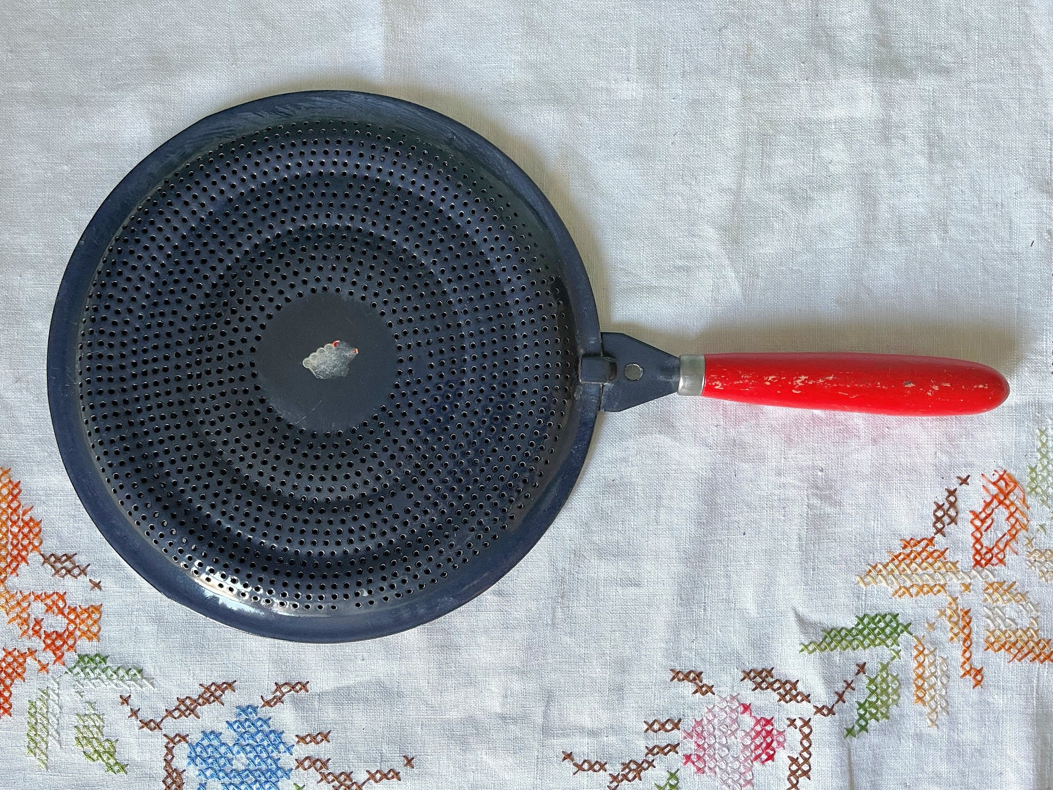 Vintage Creative Cookware Cast Iron 8” Crepe Maker Pan Wood Handle USA  1970's