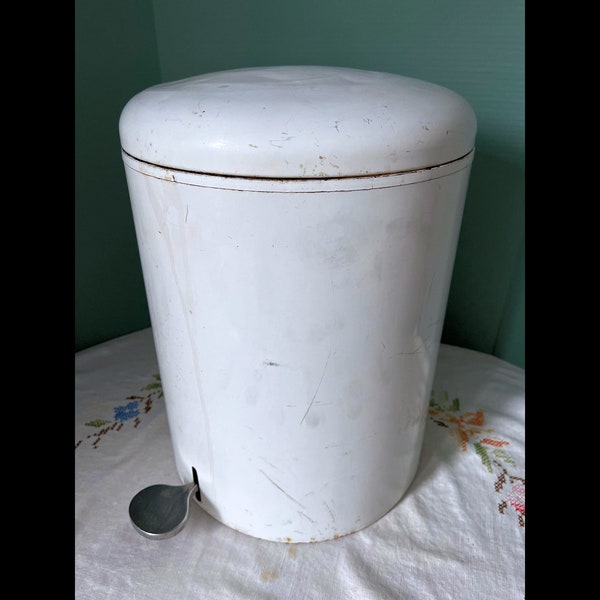 Vintage Trash Can - Etsy