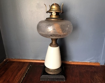 Antique Oil Lamp : Die Cast Milk, Frosted Etched Glass Kerosene Lamplight Lantern Font Pedestal with Eagle Wick Holder Bullseye Thumbprint