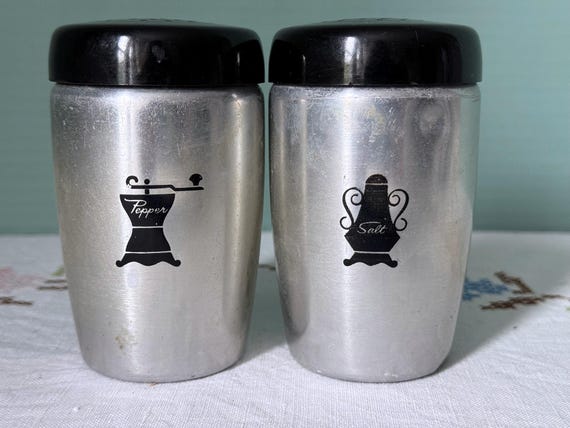 スチューベン ペッパー & ソルトシェーカー スチューベン ペッパー & ソルトシェーカー