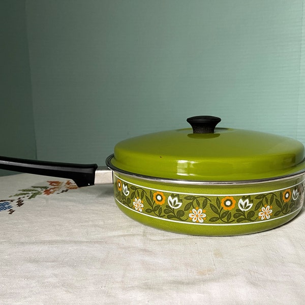 Vintage Pot : Avocado Green Enamel Sauce Fry Pan Lid Cook Enameled Metal Gourmet Cookware Daisy Flower Garden Stripe Gold White Black Knob