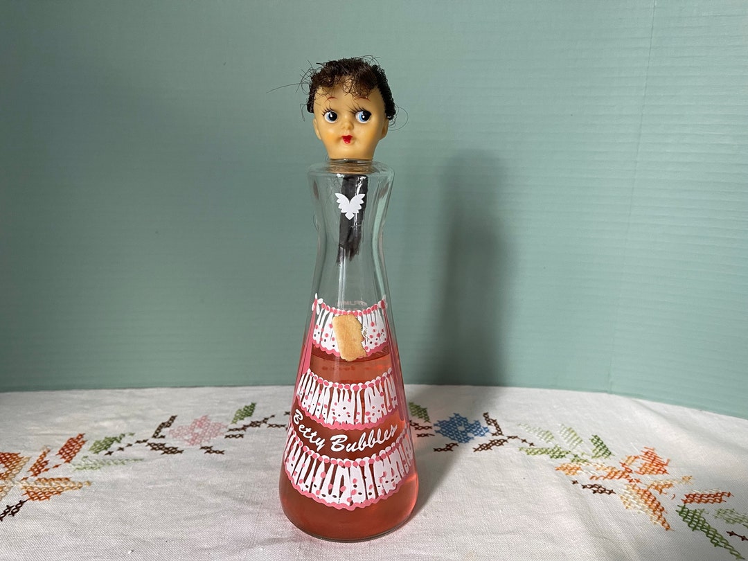 Vintage Product Rare Lander Betty Bubbles Bubble Bath Liquid Pink