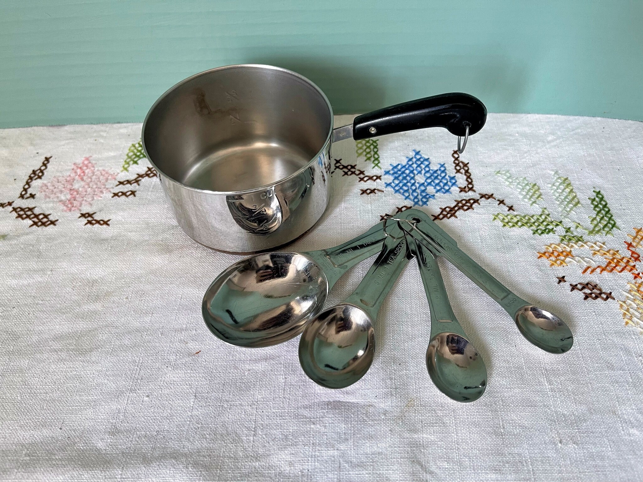 Vintage Long Handle Stainless Nesting Measuring Spoon Set 