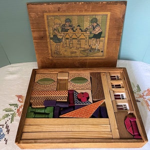 Vintage Toy : Wood Buildings Blocks Play Set in Pictorial Box Door Roof Windows Etched Detail Educational Sunday Activity Erector Build