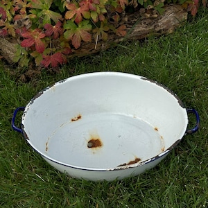 Vintage Wash Pan : Cobalt Blue Trim 20&quot; White Oval Hospital Bowl Tub Baby Bath Enamel Handles Rustic Rare Enamelware Wall Display Photo Prop
