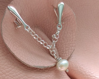 Clitoral Jewellery serling silver with white natural pearl  Faux piercing  with silver chain  Non Piercing Clit Clip Adult fun sex toys