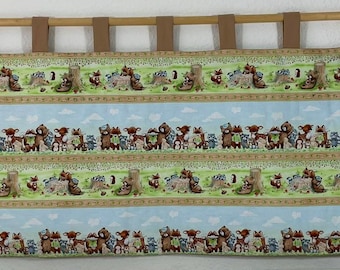Wall protection, wall hanging for the large cot (forest animals)