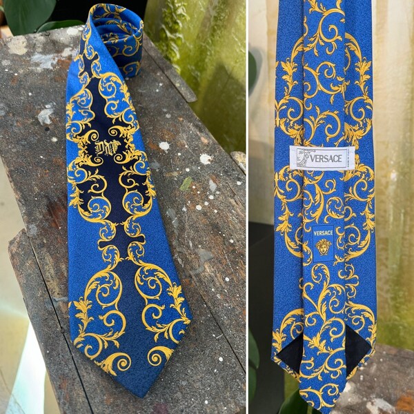 90's Vtg Gianni Versace Donatella Pure Silk Tie, Classic gold and blue design, w/ insignia, Mint!