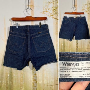 90 年代の Wrangler ダークウォッシュ デニム ショーツ、ウエスト 32 インチ、綿 100%、新品同様!