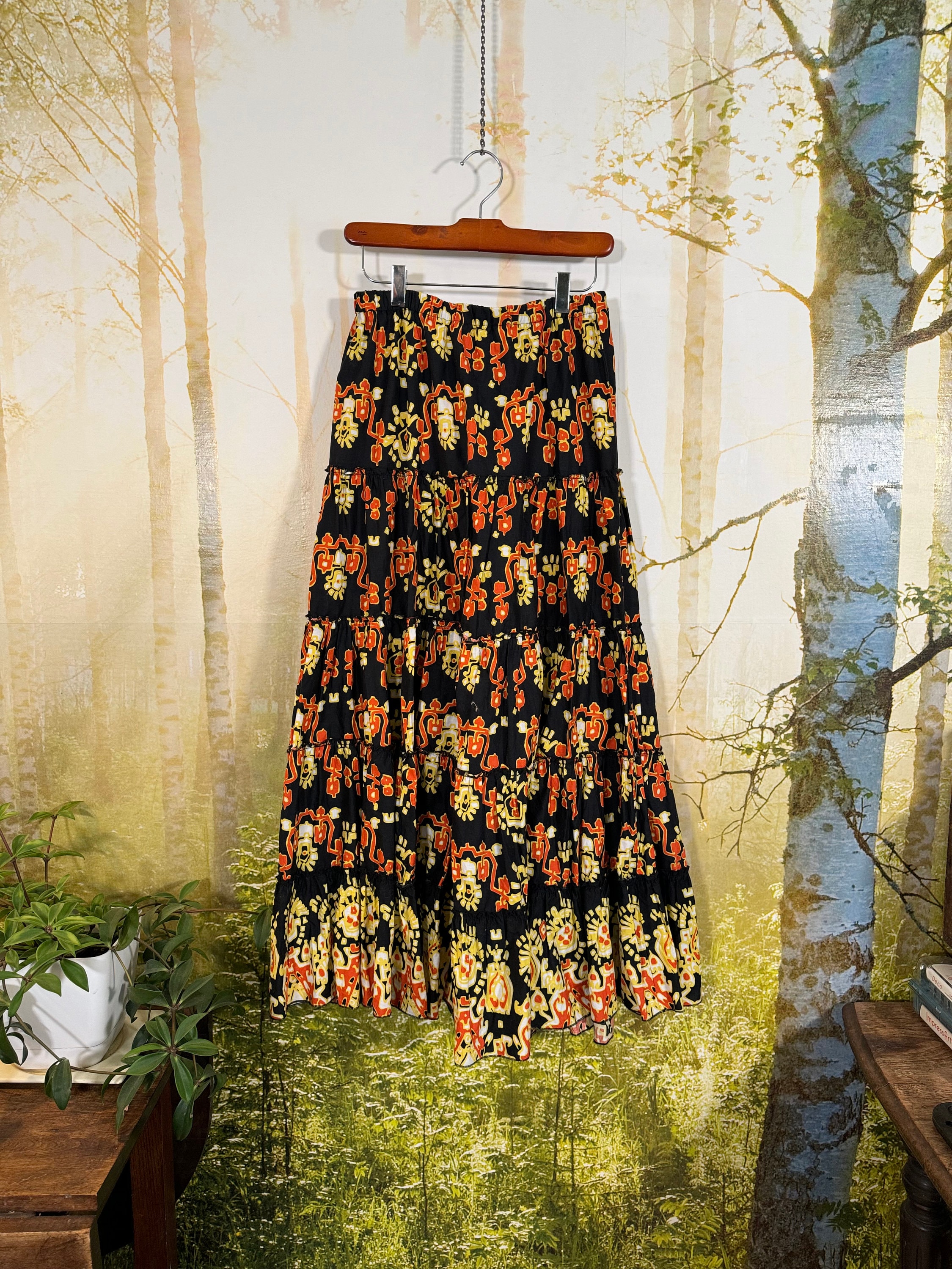 Vtg Rampage Maxi Ruffle Skirt, Aztec Print, Size 9, Black