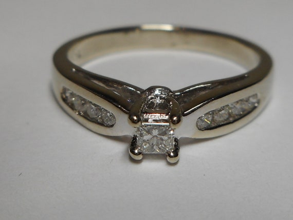 Diamond Ring 10k size 6 - image 1