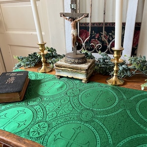Altar Cloth Catholic Christian Home Green 2 sizes Liturgical Runner Linens Prayer Table Church Crosses Holy Oratory Ordinary Time Linens