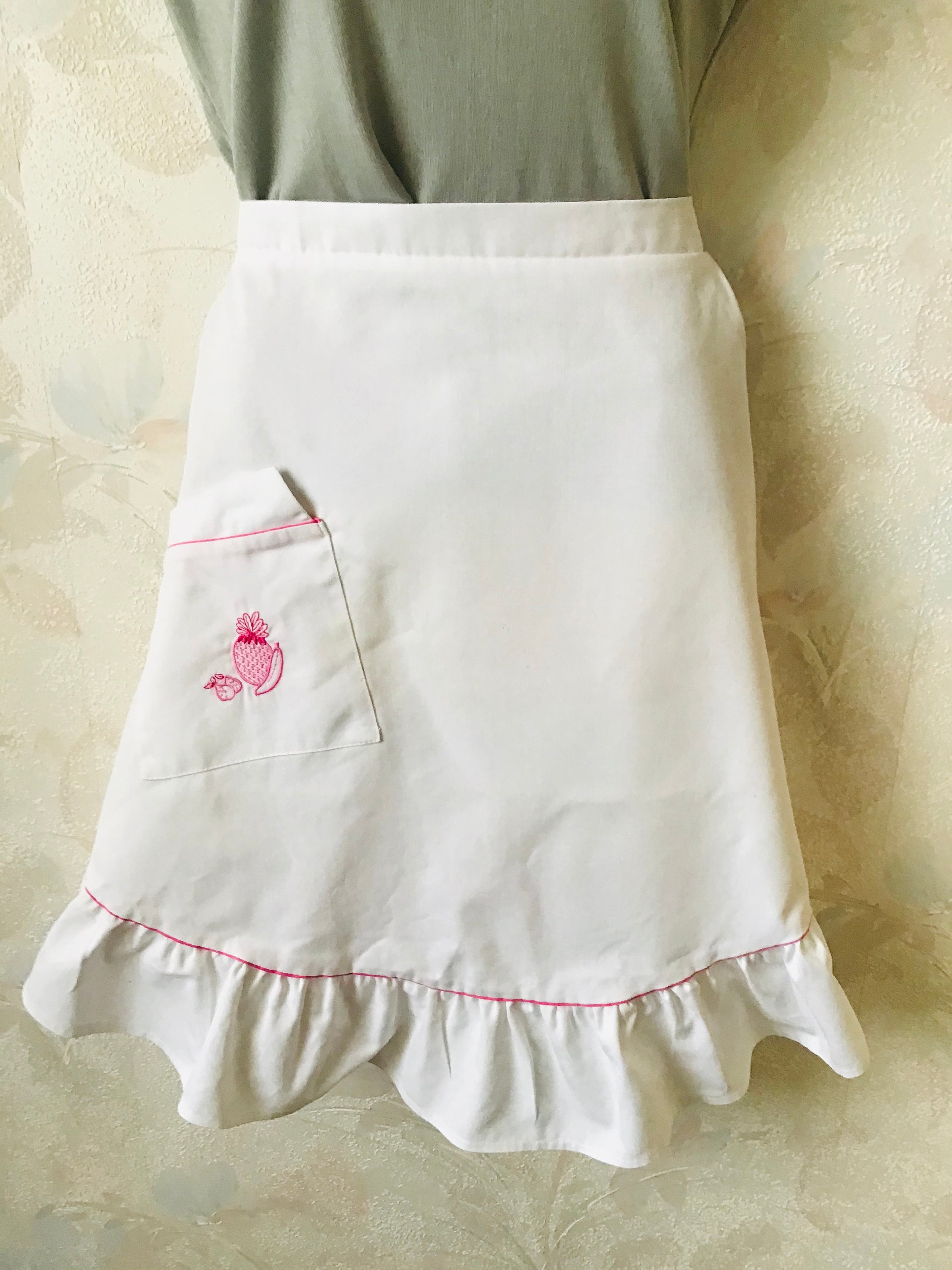 schürze mit rüschen