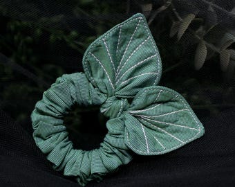 Small leaf scrunchie, small turquoise-green scrunchie  / green leaves scrunchie, foliage scrunchie, plant scrunchie, by Moth and Fae
