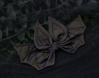 Bat hair bow / Brown-grey fabric hair bow / Black bat hair clip / bat wings / goth hair clip / witchy hair bow, goth hair