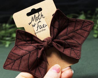 English Ivy hair bow / burnt orange leaves hair bow, autumn hair clip, Ivy bow, green witch, elven hair bow, Moth and Fae