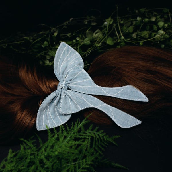 Luna Moth hair bow / Embroidered moth hair bow, Light blue butterfly hair bow, Actias luna hair bow, butterfly hair bow, hair bow barrette