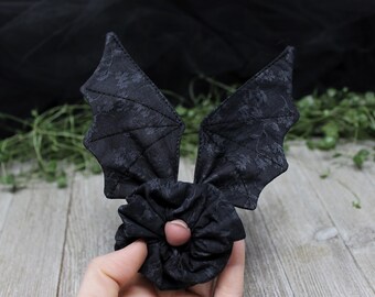 Bat wings scrunchie / Dark grey floral scrunchie / Demon scrunchie / goth scrunchie / witchy scrunchie / demon wings / Moth and Fae