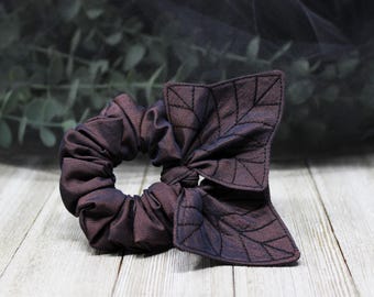 Ivy leaf scrunchie, english ivy scrunchie  / plum scrunchie, leaf scrunchie, plant scrunchie, goth scrunchie, purple scrunchie,Moth and Fae