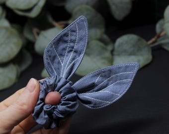Small wings scrunchie, small blue-grey fabric cicada scrunchie  / fairy wings, insect wings scrunchie, cicada wings, Moth and Fae