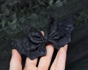Bat hair bow / Dark grey bat hair bow with floral patterns / Grey bat wings hair clip / goth hair clip / witchy hair bow, Moth and Fae