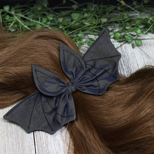 Big bat hair bow / Brown-grey fabric hair bow / Bat wings hair clip / halloween hair clip / witchy hair bow, goth hair, Moth and Fae
