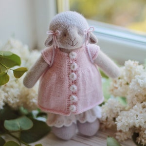 Knitted lamb PATTERN-Stuffed lamb sheep animal dressed toy-How to knit a toy image 3