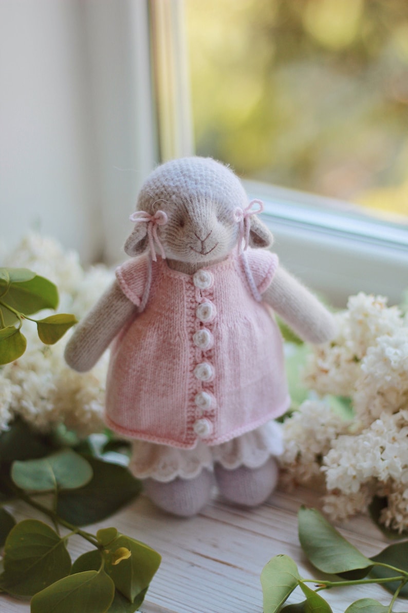 Knitted lamb PATTERN-Stuffed lamb sheep animal dressed toy-How to knit a toy image 3