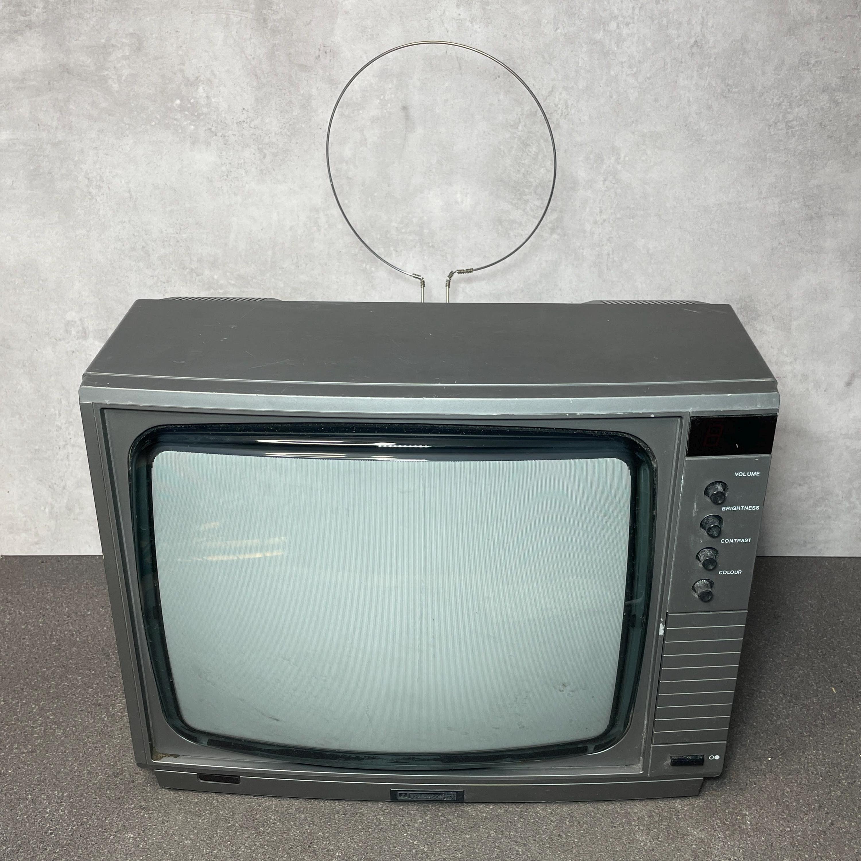 Ferguson 37141 Portable Colour CRT TV - Ideal Film/movie Ferguson 37141 Portable Colour CRT TV - Ideal Film/movie
