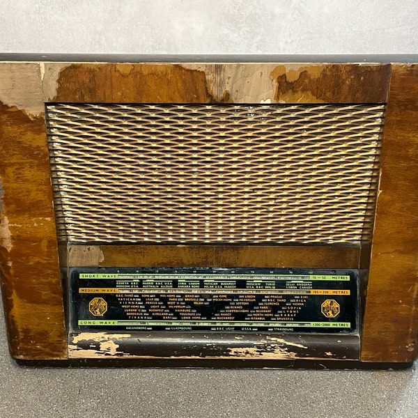 PILOT 75 Valve Tube Radio Wireless Broadcast Receiver Prop - 3-Band mw / lw / sw | 1950s Prop