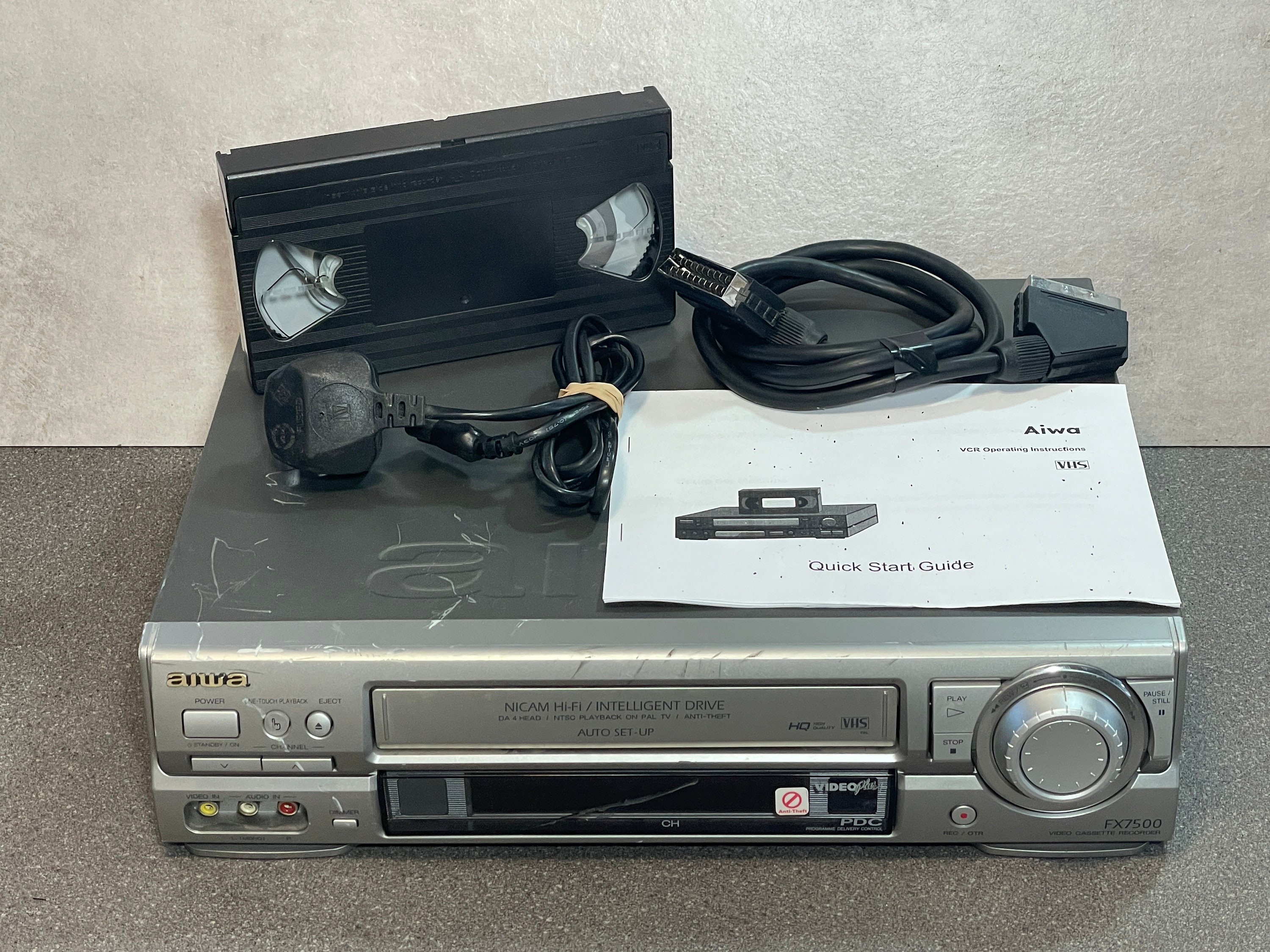 Aiwa Video Cassette Recorder VHS VCR Player Recorder + Cables