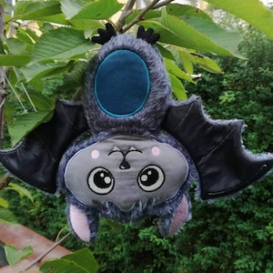 15x Stickdatei FLEDERMAUS ITH 16x26, bat in the hoop 6x10, digital embroidery design