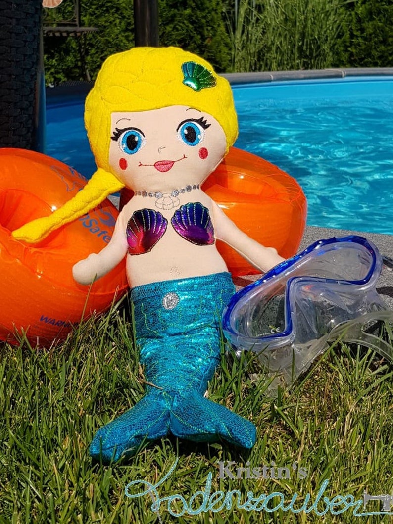 2x starfish 2x seahorses 2x rays 4x shell 15x digital embroidery design MERMAID doll removable fins 7x12 ITH in the hoop