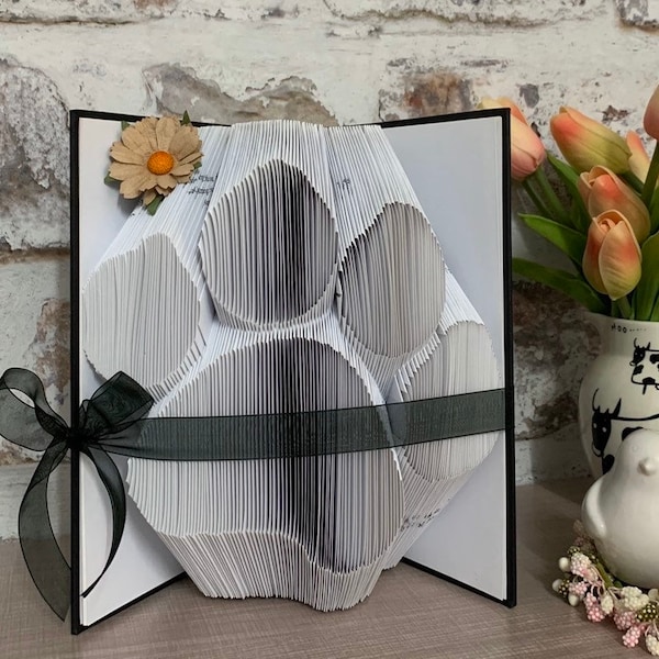 Book folding pattern, Large dog paw, 500 pages