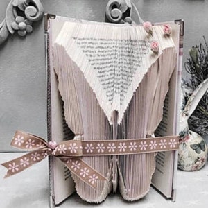 Modello di piegatura del libro, farfalla, scultura del libro, 400 pagine