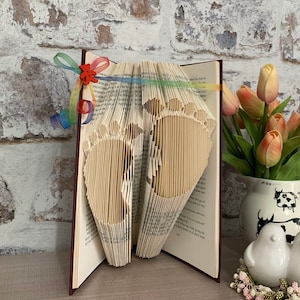 Book folding pattern, Tiny baby feet, 300 pages