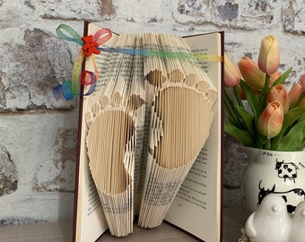 Book folding pattern, Tiny baby feet, 300 pages
