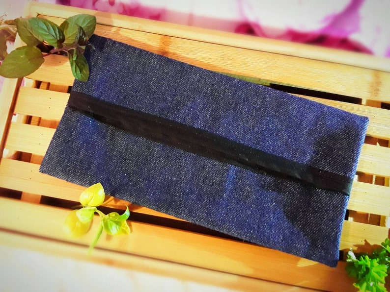 Large handkerchief pouch