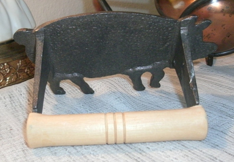 Cast Iron Bacon Press Figural Pig Vintage Meat to Pan Cooking Frying Flattener ~ Farm Charm Smiling Hog Kitchen Gadget Possibly Not Used