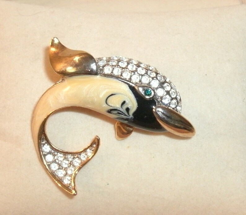Figural Jumping Dolphin Rhinestone /& Enamel Brooch Vintage Goldtone Ornate Design Happy Sea Mammal Jewelry Pin Summer Beach Jewelry