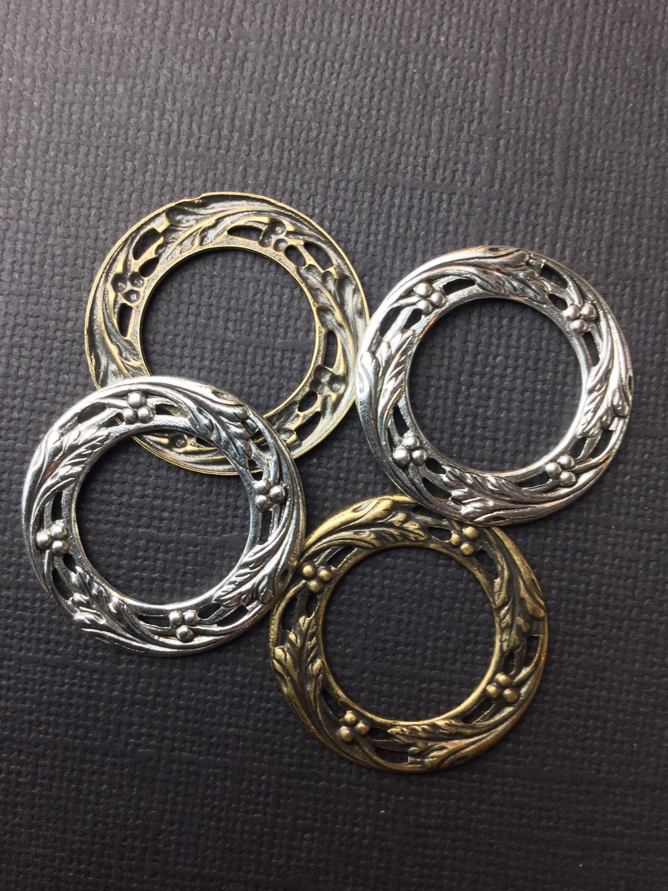 24554 - 2 Pc Victorian Round Filigree Jewelry Finding Silver