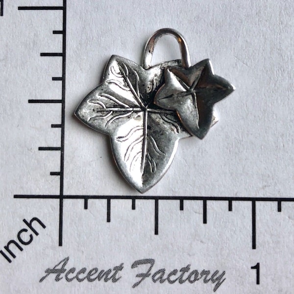 32624 - 2  Pc Victorian Ivy Leaves Jewelry Finding Matte Silver Oxidized