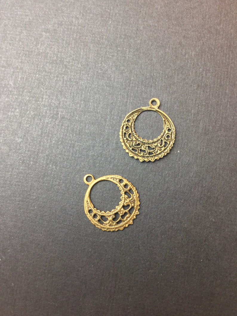 27603-4 Pc Round Dangle Filigree wLoop Brass Jewelry Finding Stamping Brass Ox